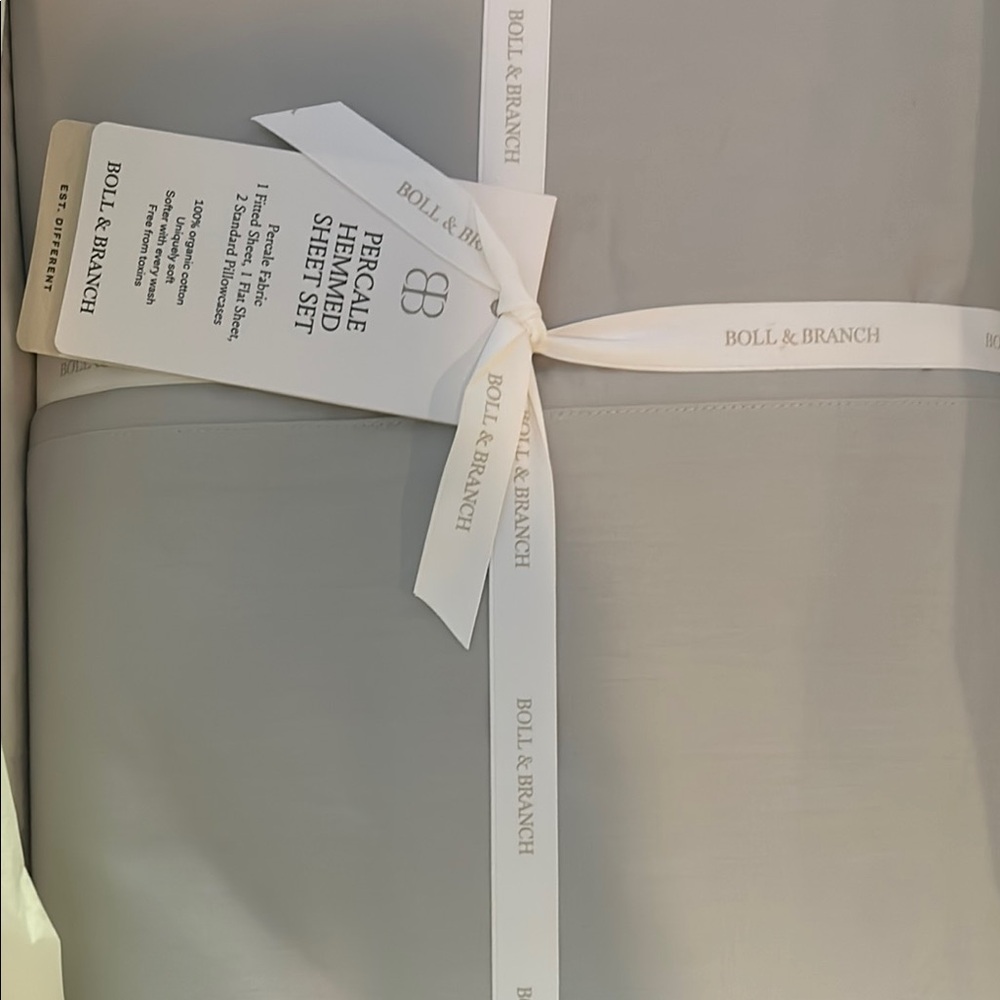 Sky color
Luxurious Bedding